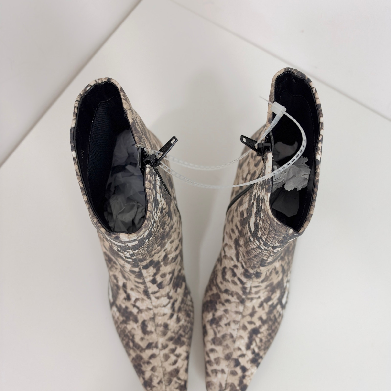 Gianni Bini Palmero Ankle Boots Leather Snake Print Kitten Heel Us 7 New — image 7 of 8